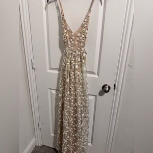 New ALTAR’D State Elegant Floral Embellished Dress
